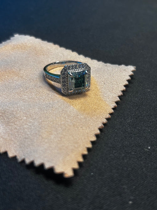 Mossanite ring